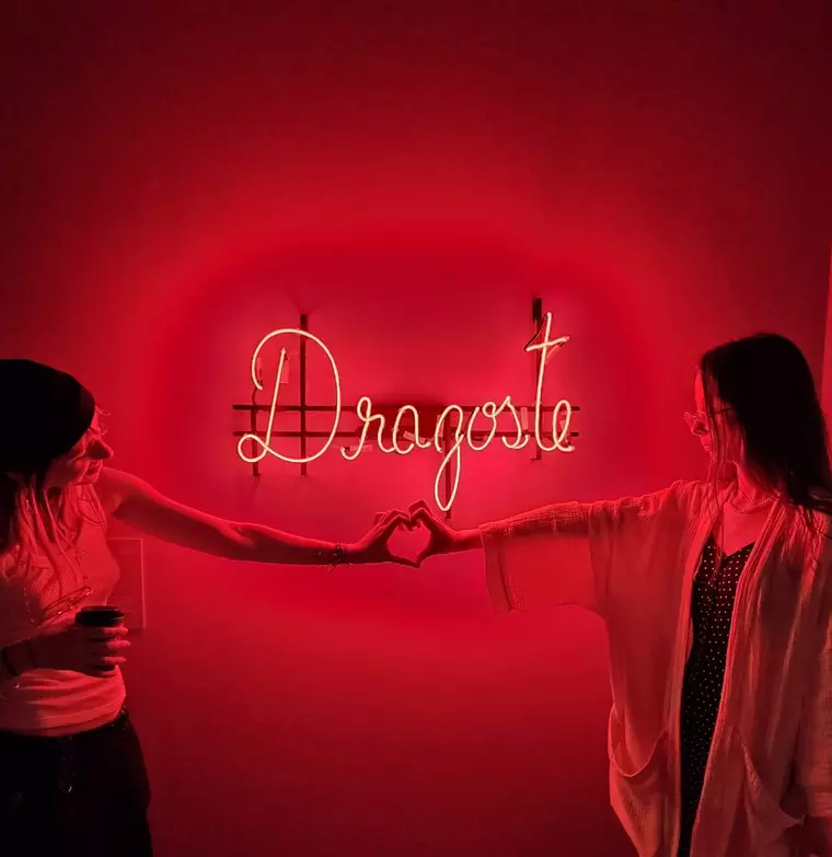 Muzeul instagramabil din inima Bucureștiului cucerește un public tot mai numeros. Art Safari Love Edition - până pe 10 septembrie!