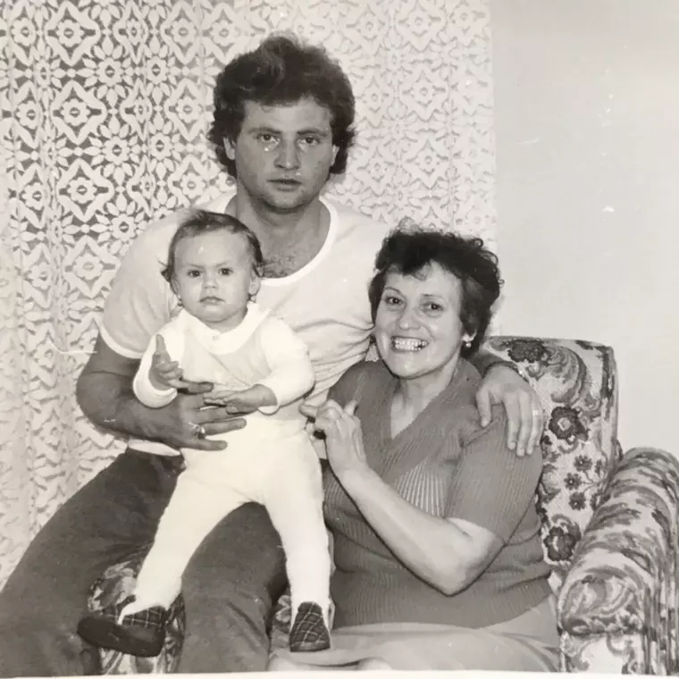 Alina Tănasă în copilărie. Sursă foto: Arhivă personală