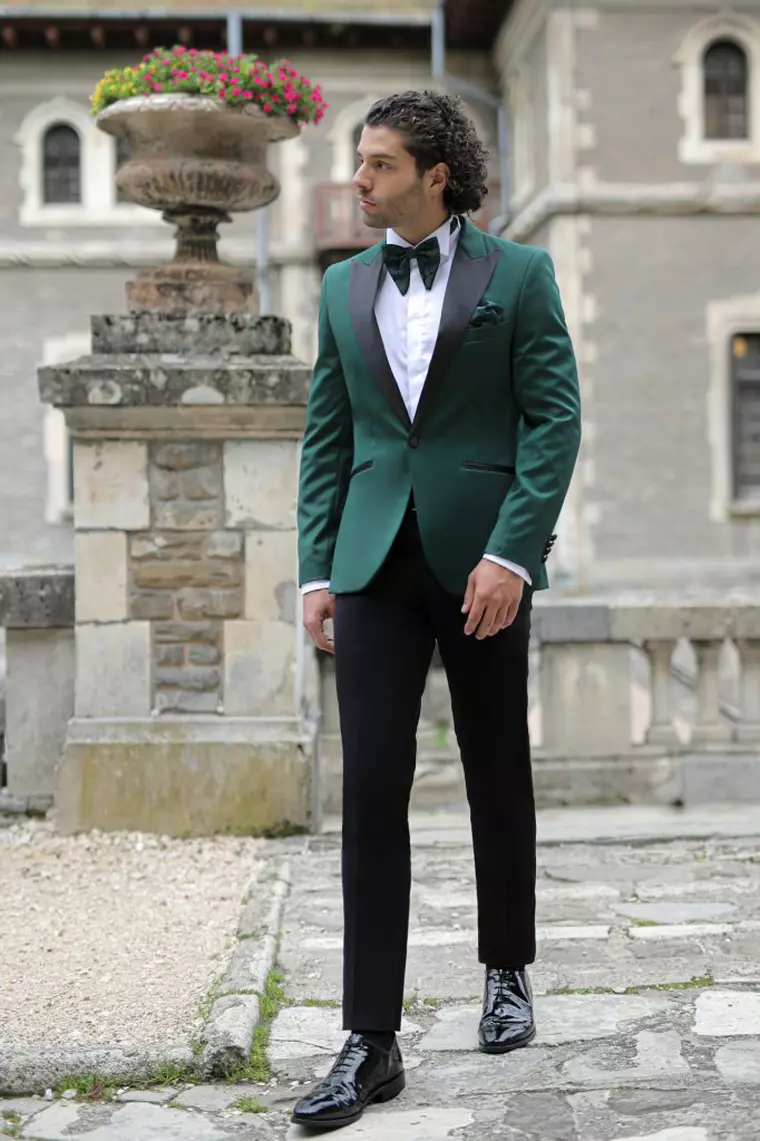 Clasic, elegant sau modern: ce tip de costum de ceremonie alegi pentru ziua nunții?