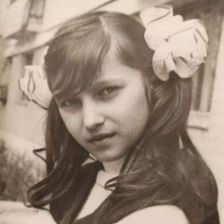 Lora în copilărie. Sursă foto: Arhivă personală