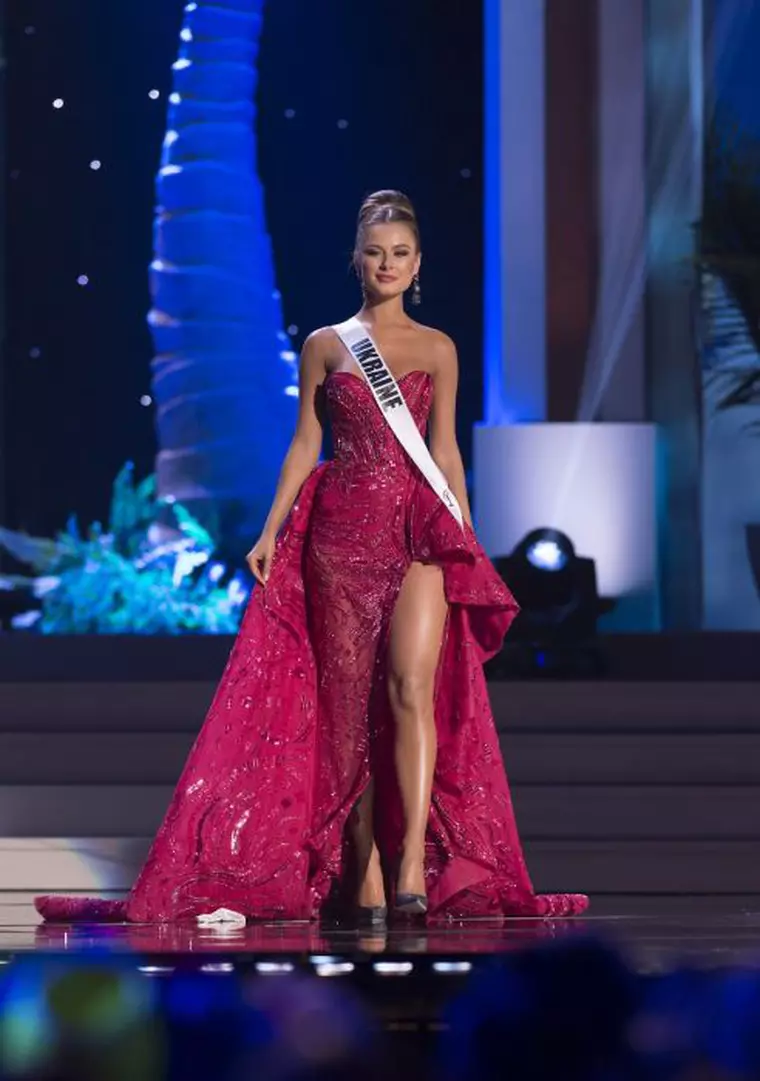Cele mai frumoase ținute de la Miss Universe de-a lungul timpului. Rochiile valorează zeci de mii de euro