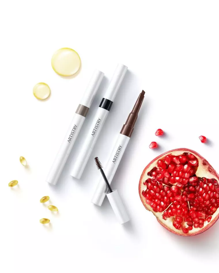 Artistry lansează două colecții de make-up dedicate frumuseții naturale