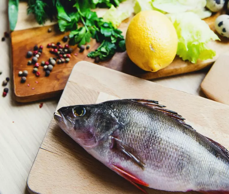 Care sunt beneficiile consumului de peşte. De ce recomandă nutriționiștii cel puțin două porții de pește pe săptămână