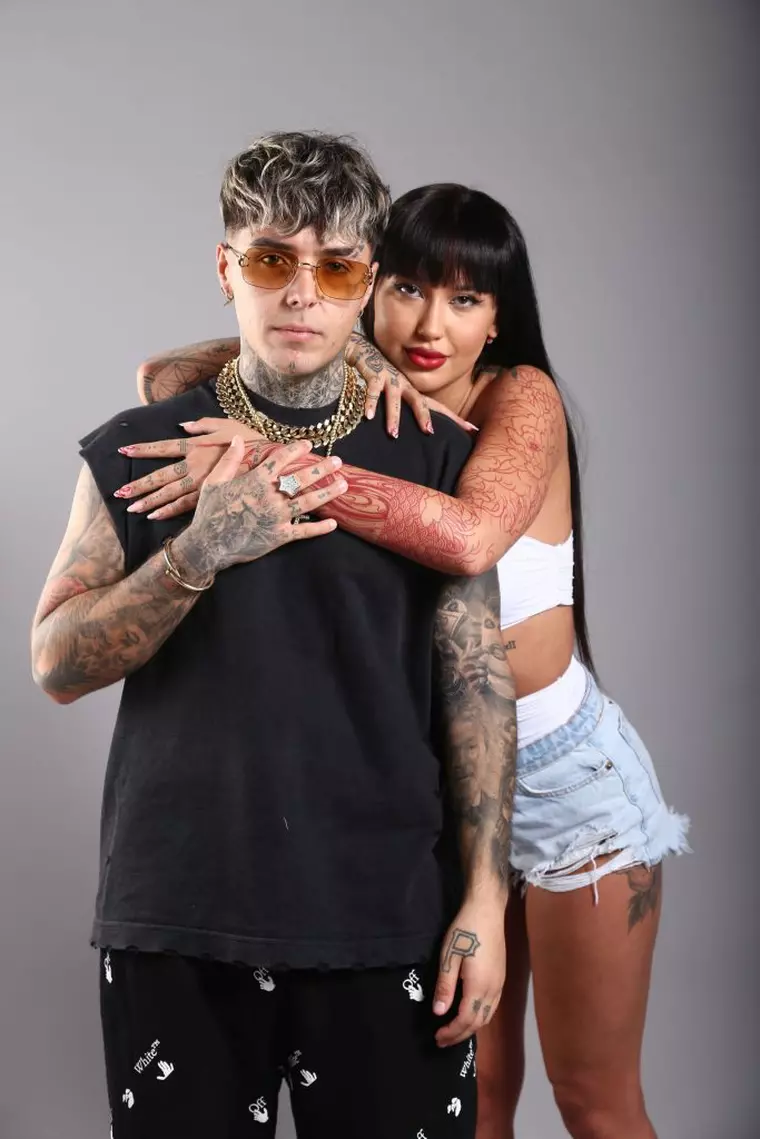 Lino Golden și iubita se pregătesc de nuntă. Delia vrea să fie o mireasă atipică: “Rochie scurtă, ca de balerină, cu niște cizme înalte”/ Exclusiv