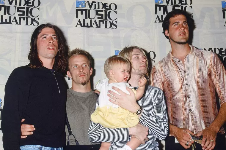 Cum arată și ce face astăzi Frances Bean Cobain. Fiica legendarului Kurt Cobain are 31 de ani
