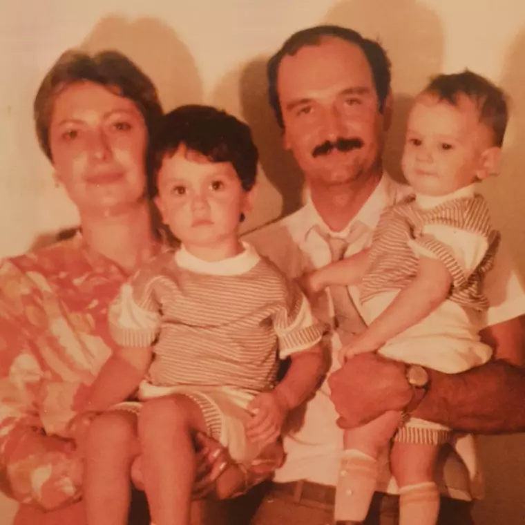 Luminița Popa alături de familie. Sursă foto: Arhivă personală