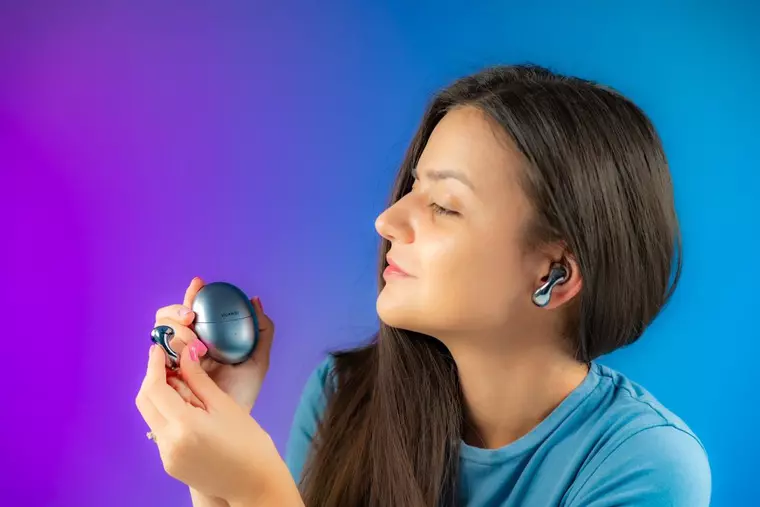 Aniversare cu stil de Ziua Femeii: cele mai cunoscute tech ladies de pe YouTube spun cum s-au îndrăgostit de tehnologie