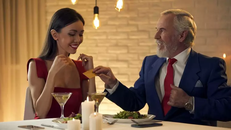 Cinci lucruri pe care să le faci ca să nu fii escrocat pe internet. 60% din banii furați aparțin victimelor înșelate cu oferte de „investiții profitabile”