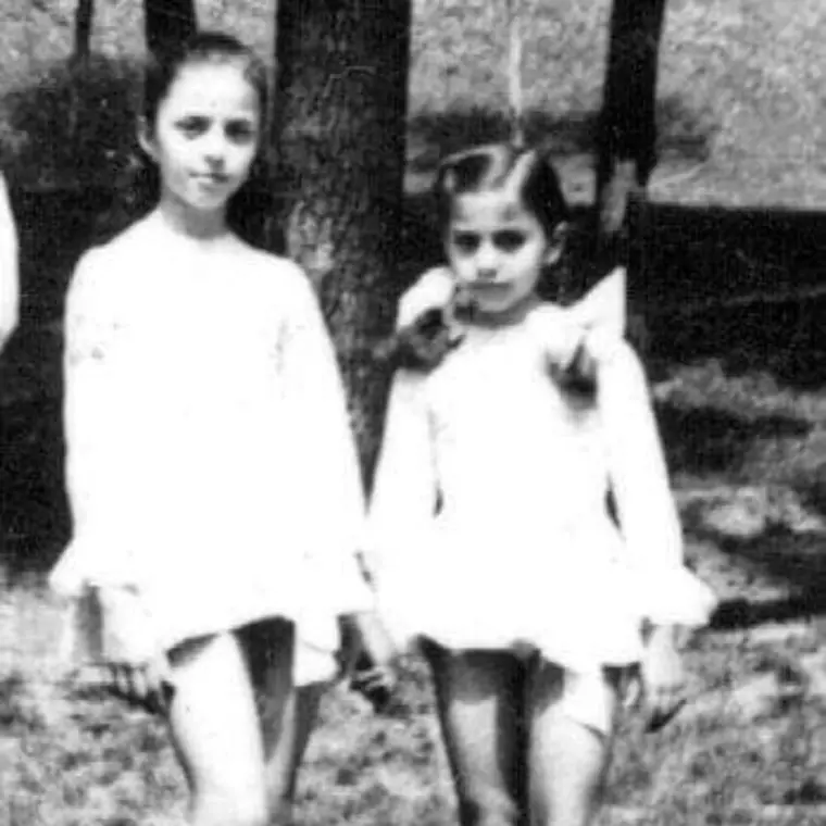 Elena Cârstea și sora ei, Sanda. Sursă foto: Arhivă personală