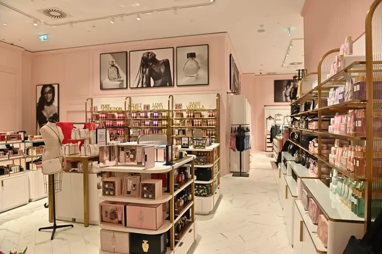 Un nou magazin Victoria’s Secret te așteaptă în Mega Mall, București
