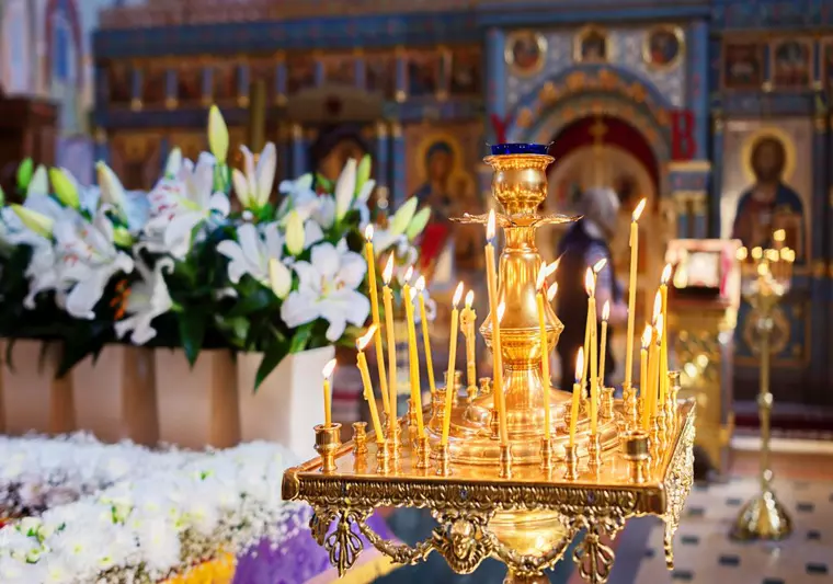 rusaliile-in-2024-biserica-si-lumanari
