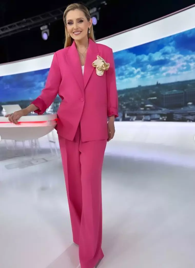 Alina Sorescu și Alexandru Ciucu, vacanță cu fiicele. Artista a făcut anunțul: “Sunt fericită că sunt liberă”/ Exclusiv