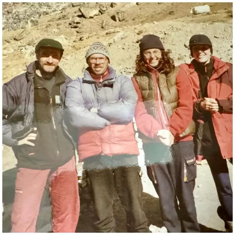 Irina Păcurariu și Ticu Lăcătușu în Nepal, la filmări. Sursă foto: Arhivă personală