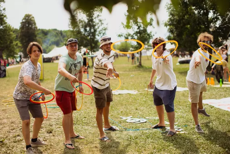 EC by day: Club de comedie și film, întâlniri cu personalități și zeci de activități pentru o zi de festival plină