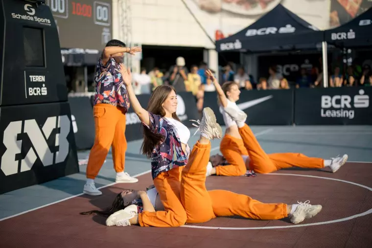 Spectacol de baschet 3x3 la Iulius Mall Iași: 300 de jucători s-au duelat pentru premii la BCR Sport Arena Streetball