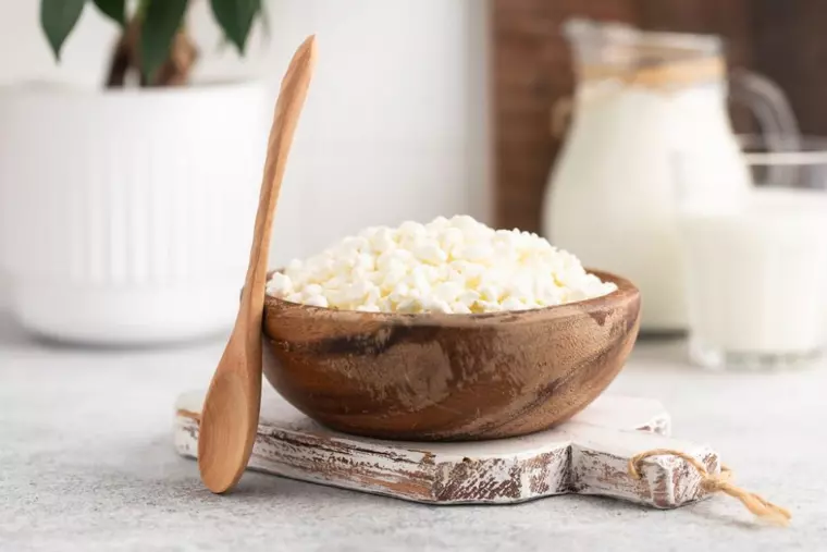 10 gustări care te ajută să slăbești. Sunt bogate în proteine și slabe în carbohidrați