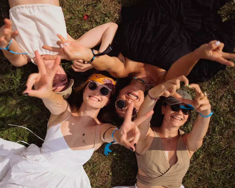 EC by day: Club de comedie și film, întâlniri cu personalități și zeci de activități pentru o zi de festival plină