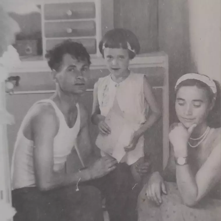 Natalia Guberna și părinții ei. Sursă foto: Arhivă personală