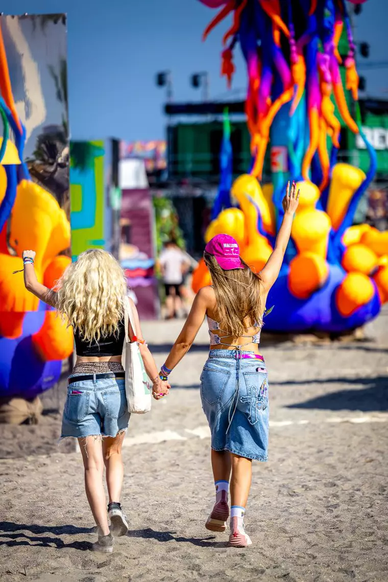 Prima Zi a Festivalului Neversea a Fost Un Succes