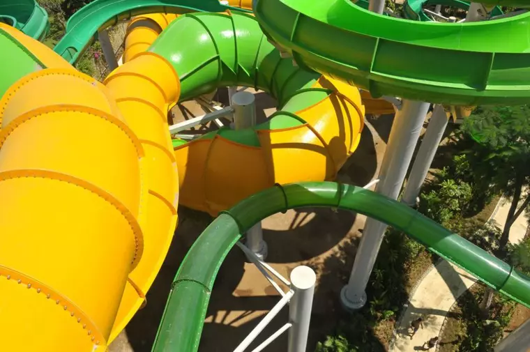 Top 10 cele mai inedite parcuri de distracții pentru întreaga familie