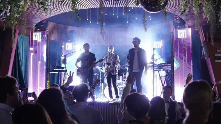 Overnite Band: Trupa de nuntă perfectă pentru un eveniment diferit