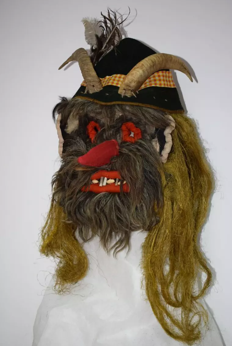 Vampirii și vârcolacii din arta românească, într-o nouă expoziție la Art Safari, în perioada 31 octombrie-17 noiembrie 2024