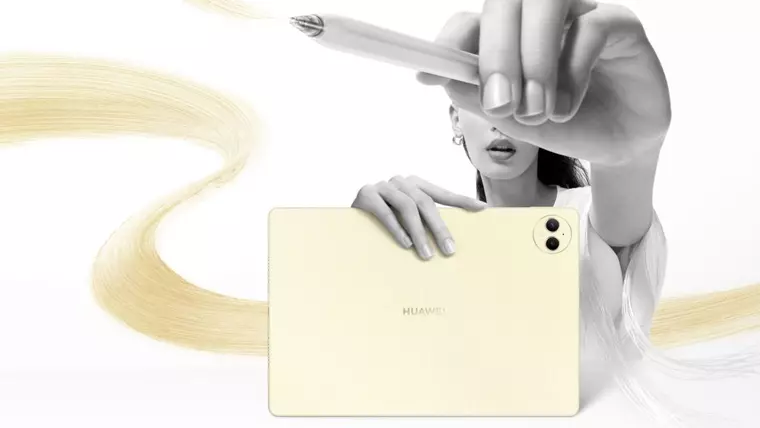 Renata Bota și Christian Balázs îți arată cum să transformi sărbătorile în momente magice cu tableta HUAWEI MatePad Pro 12.2