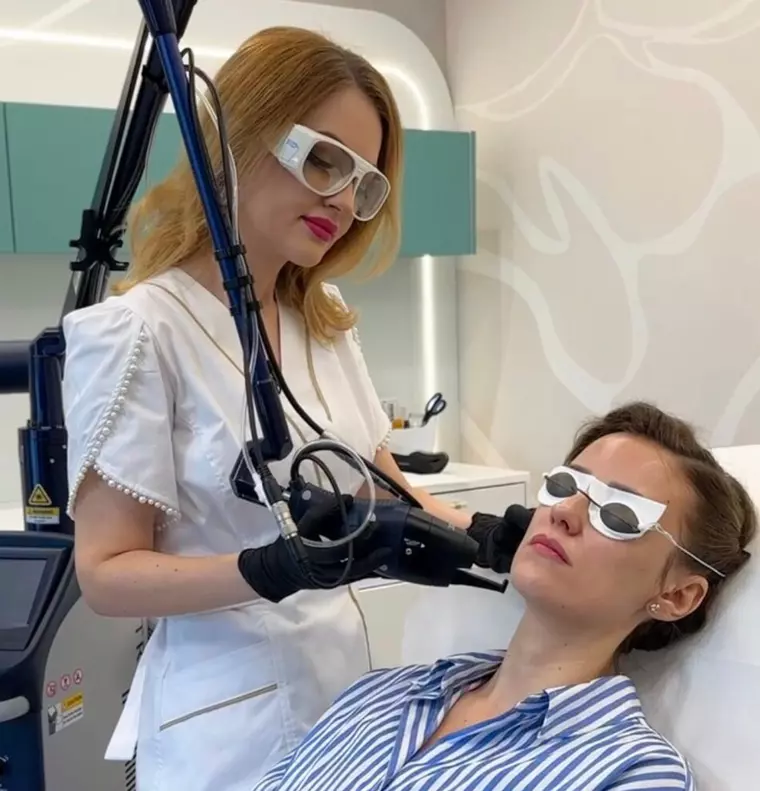 Glass Skin, fenomenul coreean care redefineşte frumuseţea. Top trei tratamente ca să obţii un ten... ca de sticlă, până în primăvară