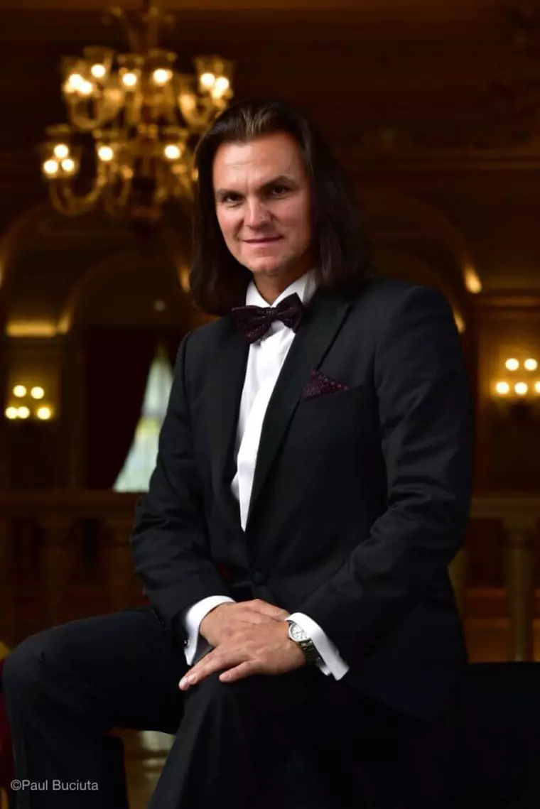 O SOLE MIO – muzică ce atinge sufletele cu tenorul ŞTEFAN von KORCH, baritonul ADRIAN MĂRCAN şi pianistul ALEXANDRU BURCĂ pe 2 aprilie la Sala Dalles