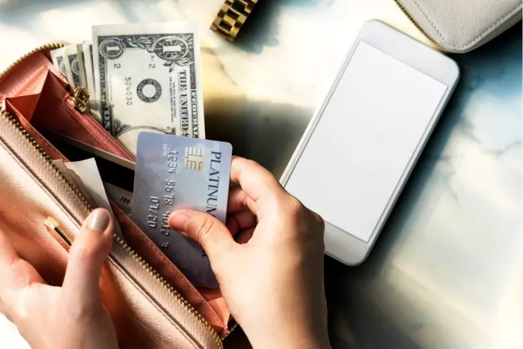 Tranziția către o viață fără consumerism: Beneficii și provocări