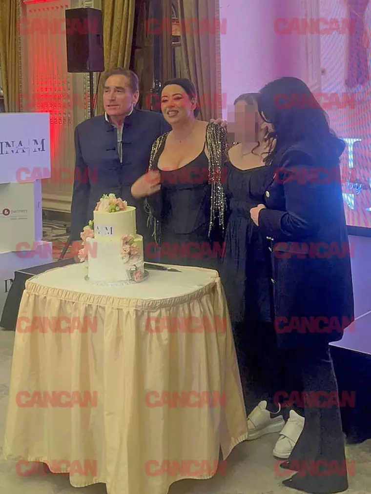 Petre Roman, apariţie surpriză la aniversarea cu 100 de invitaţi a fiicei sale, Oana Roman. Au îngropat definitiv securea războiului