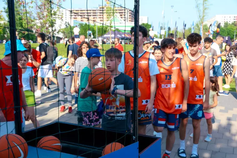 Coborâți la stația de sport? BCR Sport Arena Streetball Ploiești vine în weekend pe Bulevardul Castanilor