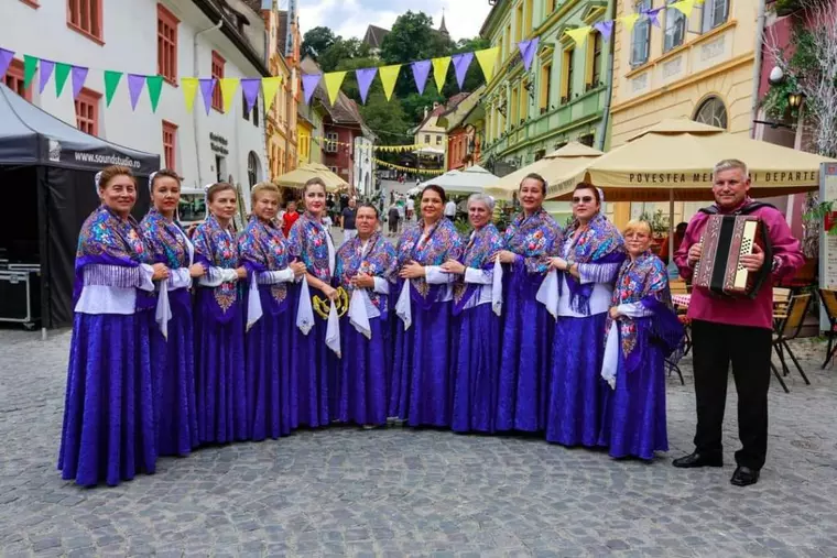 Crăciunul pe rit vechi 2026 - cine îl sărbătorește și ce tradiții sunt