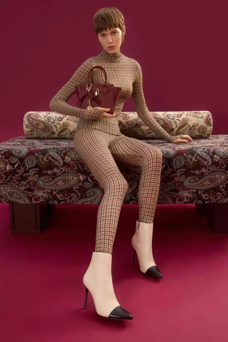 Accesoriile care definesc sezonul festiv: epantofi.ro pune accentul pe strălucire