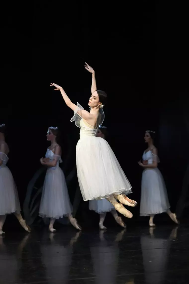 Prim-balerinii Operei Naționale București dansează alături de stelele baletului mondial, pe scena galei dedicate lui Brâncuși