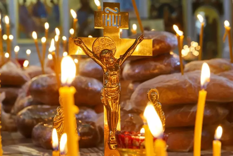 De ce sunt îngropaţi morţii la 2 metri adâncime