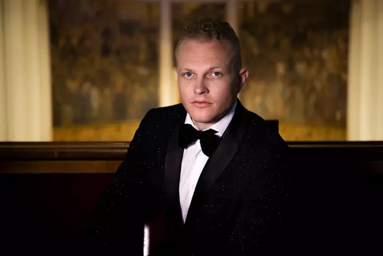 Concertul „VIVO PER LEI” cu tenorul ŞTEFAN von KORCH şi soprana ELINA VELICA în premieră la Arad în cadrul „Galei Elitelor Arădene” pe 21 martie 