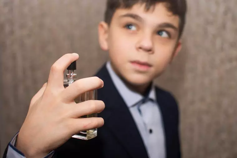 De la ce vârstă pot folosi copiii deodorantul