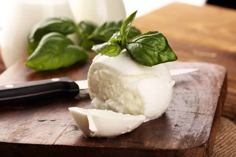 Cum să faci mozzarella acasă