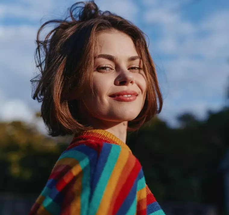 6 tipuri de coafuri la modă vara aceasta. Look-uri fresh, ușor de purtat și perfecte pentru zilele toride