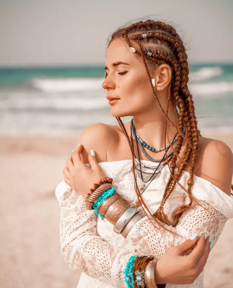 6 tipuri de coafuri la modă vara aceasta. Look-uri fresh, ușor de purtat și perfecte pentru zilele toride