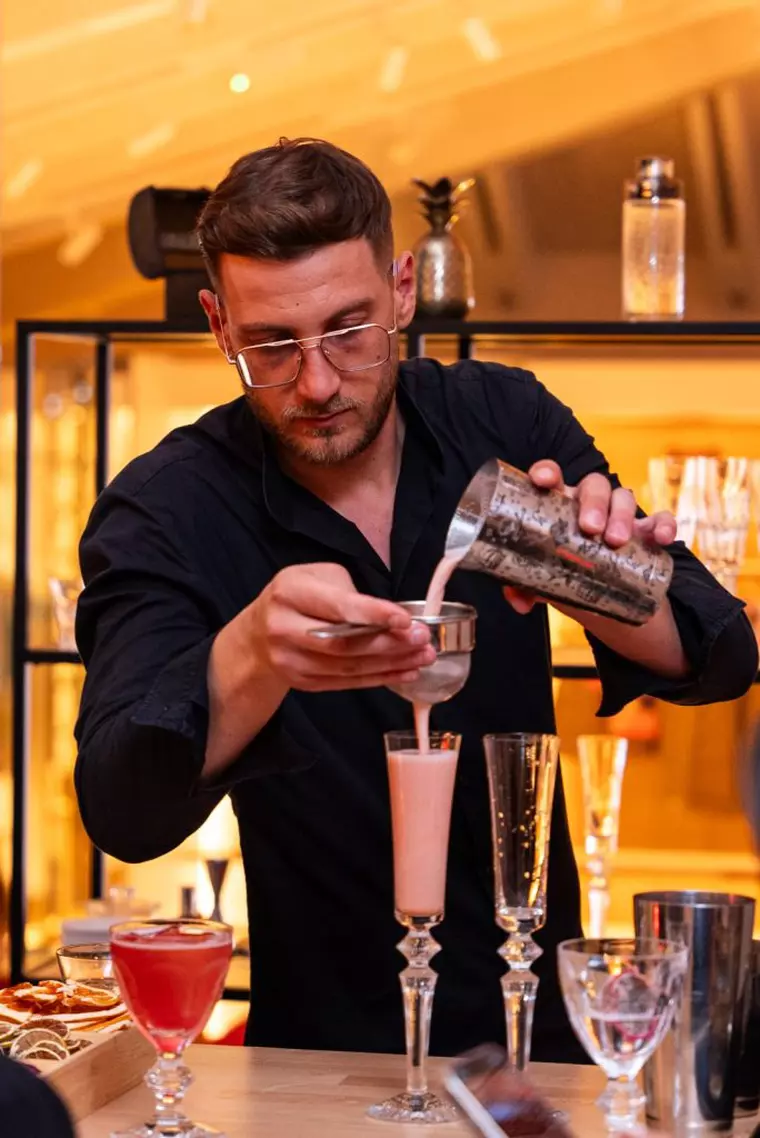 TOFF Galleries şi Simona’s Luxury at Home dezvăluie Baccarat Experience, un nou spaţiu dedicat universului Baccarat şi esteticii luxului contemporan