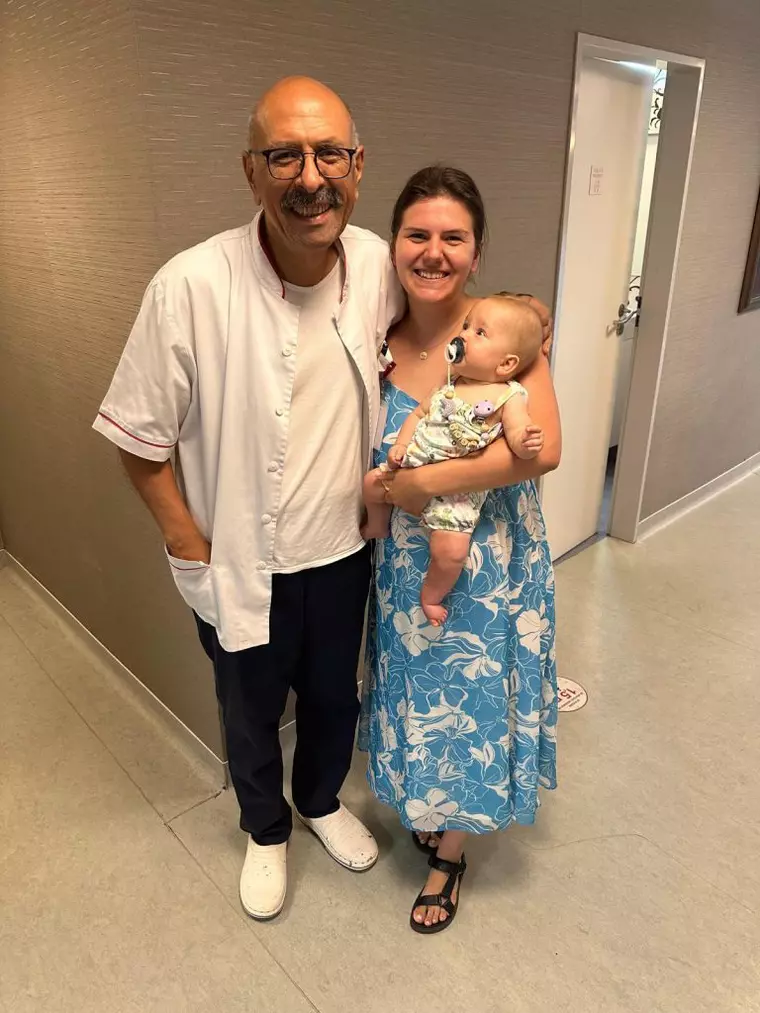Corina și Georgiana, două mame unite de același diagnostic, doi bebeluși operați înainte de a se naște și o echipă de medici care le-a redat speranța