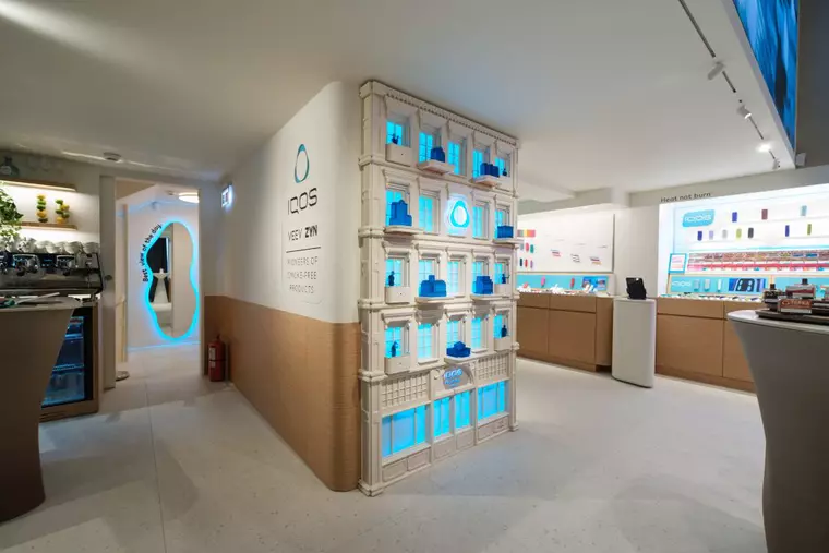 IQOS Boutique Victoriei – un spațiu conectat la ritmul orașului