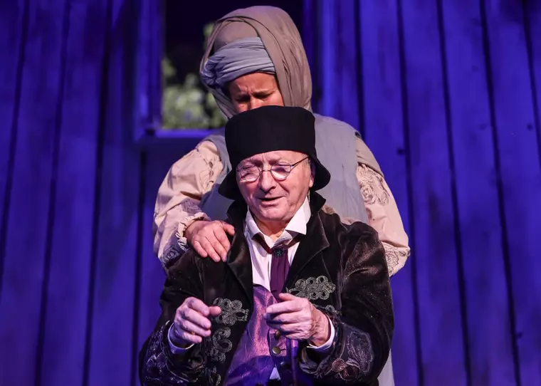 Teatrul Național „I.L.Caragiale” din București anunță premiera spectacolului "Livada de vișini", în regia lui Horațiu Mălăele