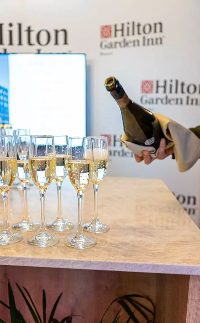 Hilton Garden Inn Brașov marchează Grand Opening-ul după primele luni cu rezultate încurajatoare pe piața locală