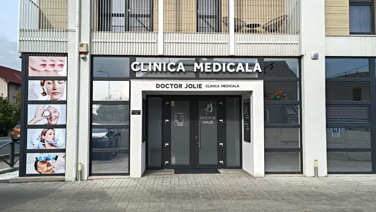 Remodelarea corporală fără bisturiu: ce presupun procedurile moderne non-invazive, explicat de medicii Clinicii Doctor Jolie din Alba Iulia