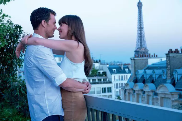 Dakota Johnson și Jamie Dornan, în 