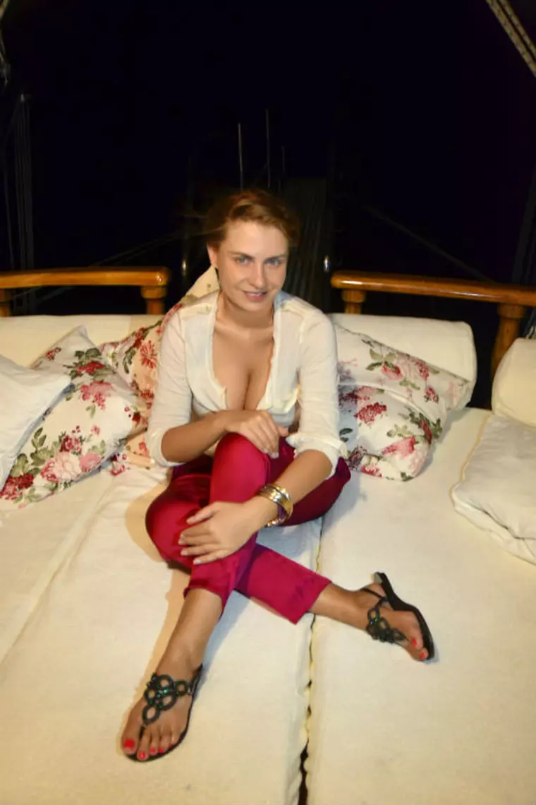 Adina Buzatu