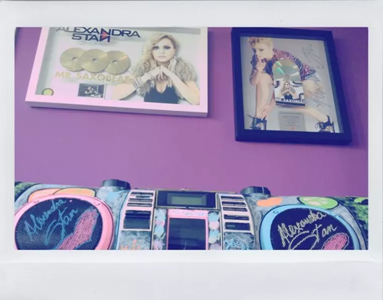 Alexandra Stan 4